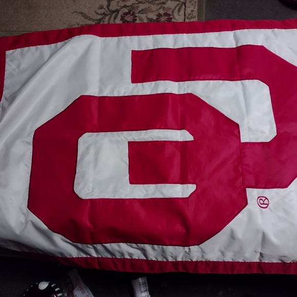 OU flag - Picture 2 of 4